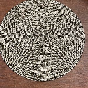 Set of 4 gold and black woven placemats